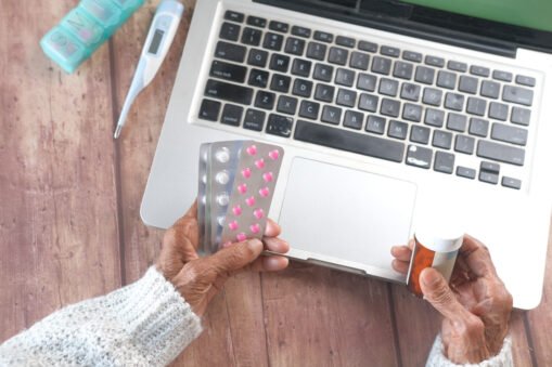 how to choose a safe online pharmacy