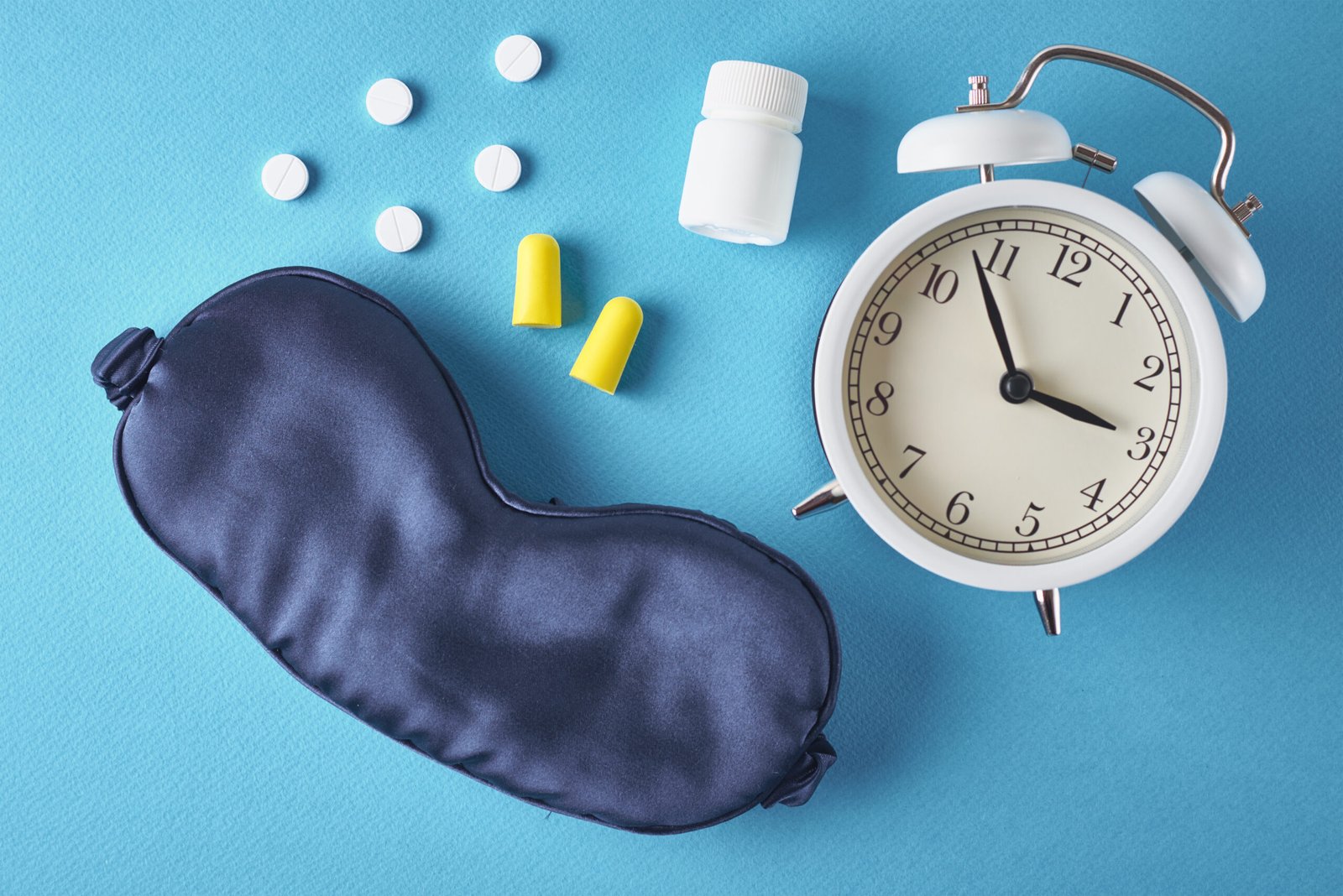 Sleeping Pills vs Natural Sleep Aids